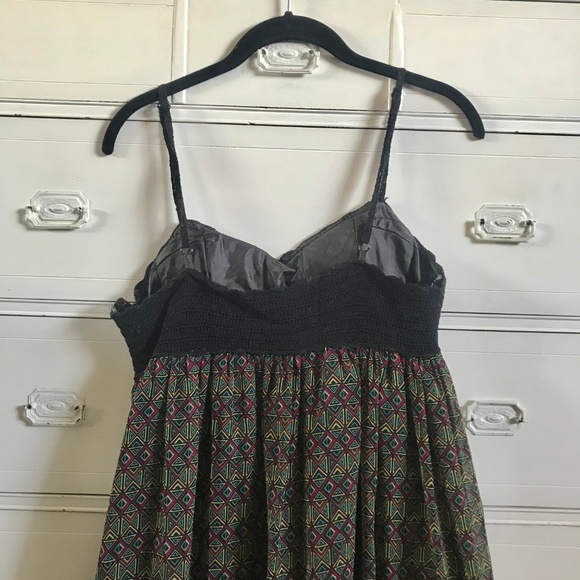 FOREVER 21 Green & Black Pattern Ruffle Dress - Picture 4 of 7